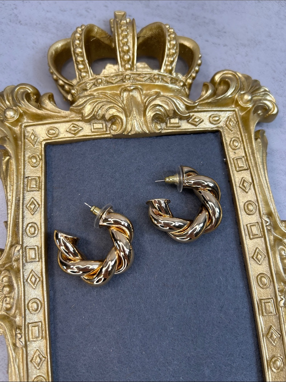 Lilly Pulitzer Island Escape Twisted Gold Hoop Earrings